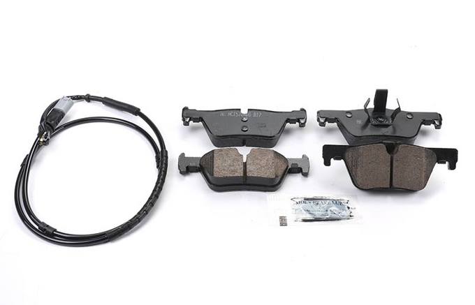 BMW Disc Brake Pad Set - Rear (Ceramic) (EURO) 34216873093 - Akebono Euro Ultra-Premium EUR1613